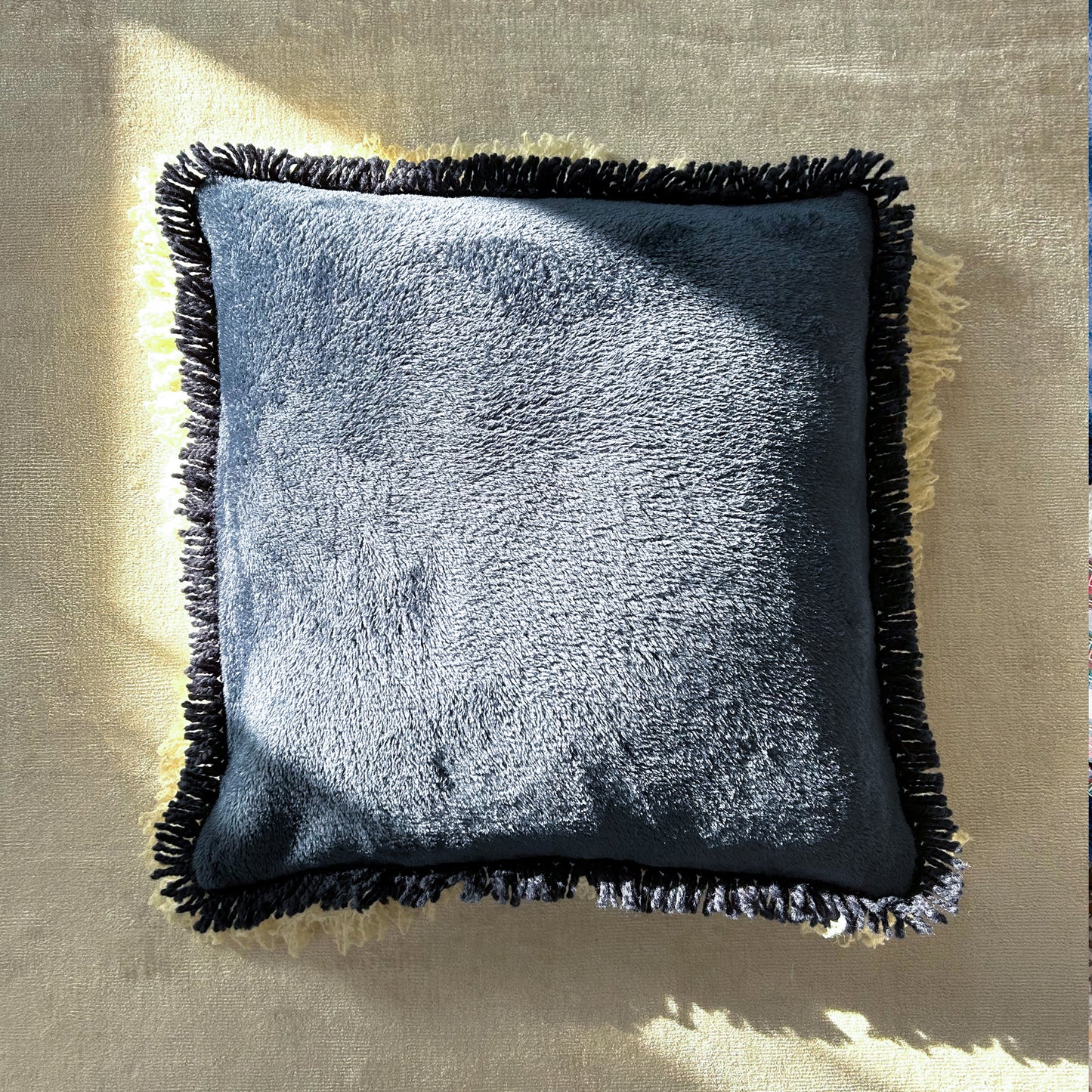 Pillowcase_pelliccia_pelliccia_blu_home_decor_divano