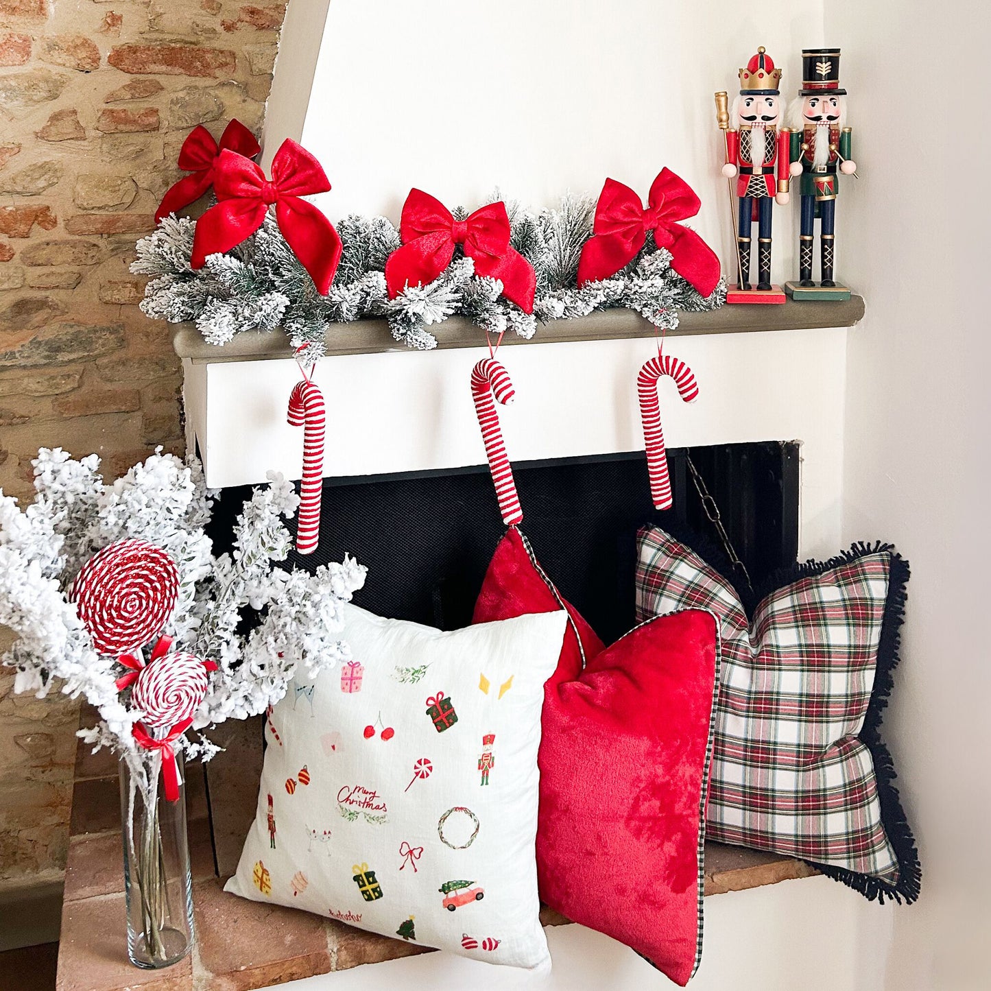 Red_fur_pillow_pillowcase_soft_Christmas_gift_idea_home_decoration_2