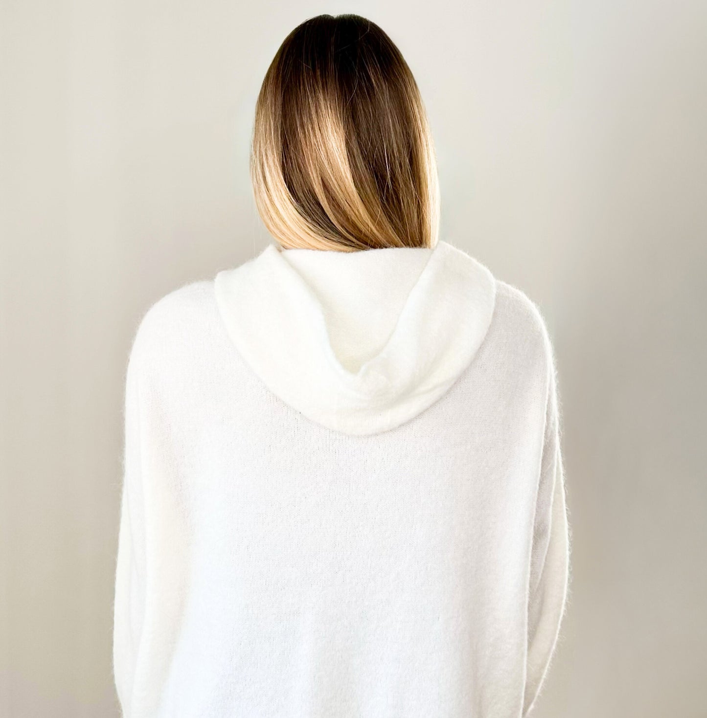 White_hooded_shirt_loungewear_home_comfy