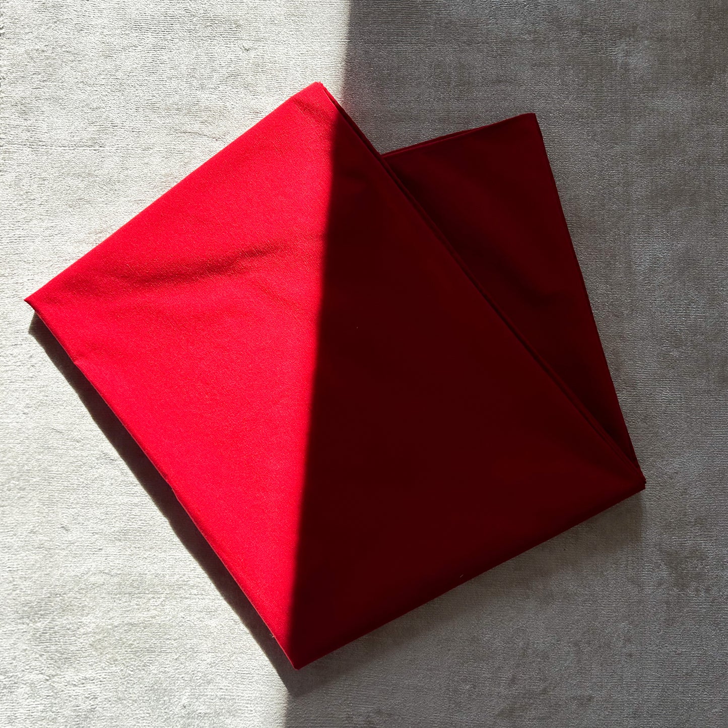 red_christmas_cotton_tablecloth_6_people_gift_idea