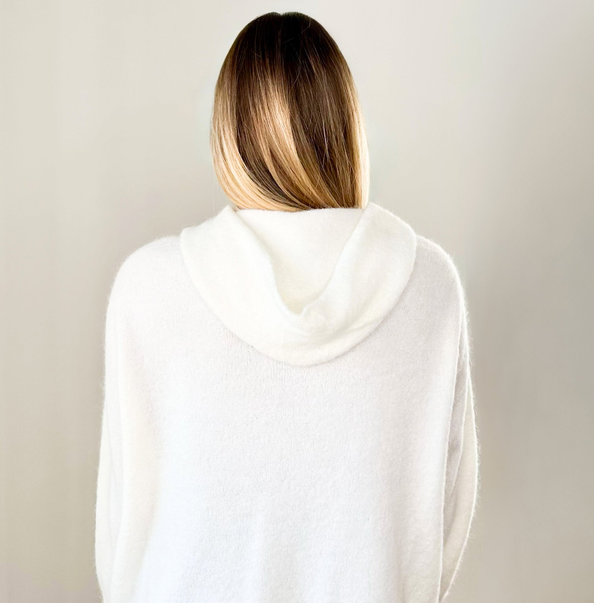 White_hooded_shirt_loungewear_home_comfy